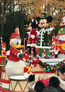 De kerstmarkt in Disneyland Paris is open